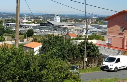 Terminal do Aeroporto desde O Bosque