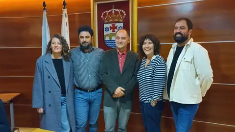 Laura Raposo, Xabier Villarrenaga, Tono Chouci&ntilde;o, Bea P&eacute;rez e Gonzalo M&eacute;ndez