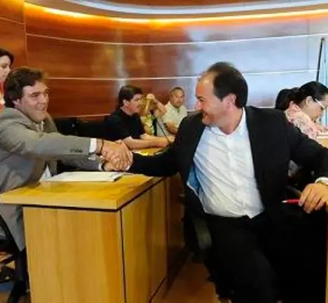 Sa&uacute;do voceiros APdC (Jos&eacute; Ram&oacute;n Rioboo) e PP (Antonio Ca&ntilde;&aacute;s)