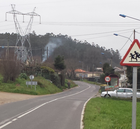 estrada AC400 en Celas, nas proximidades da escola unitaria