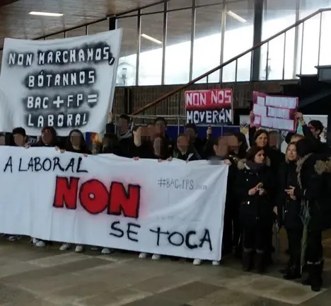 Manifestaci&oacute;n Universidade Laboral