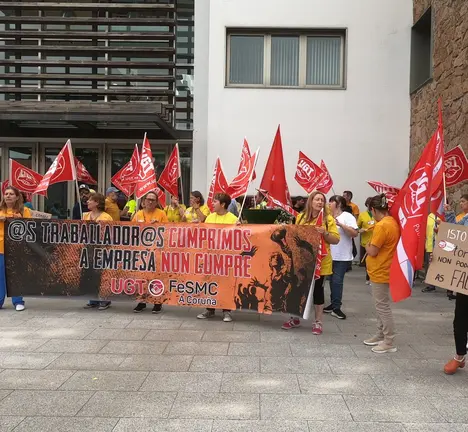 Manifestaci&oacute;n das traballadoras da limpeza