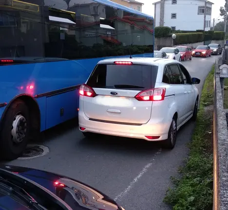 Tr&aacute;fico na Laxe