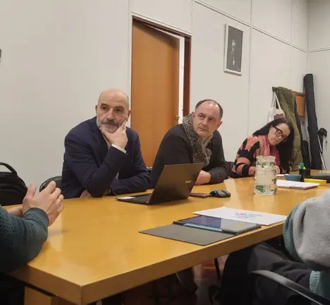 Representantes do BNG no Congreso, no Parlamento e nos Concellos de Culleredo e A Coru&ntilde;a reunidos con traballadores da torre de control de Alvedro.